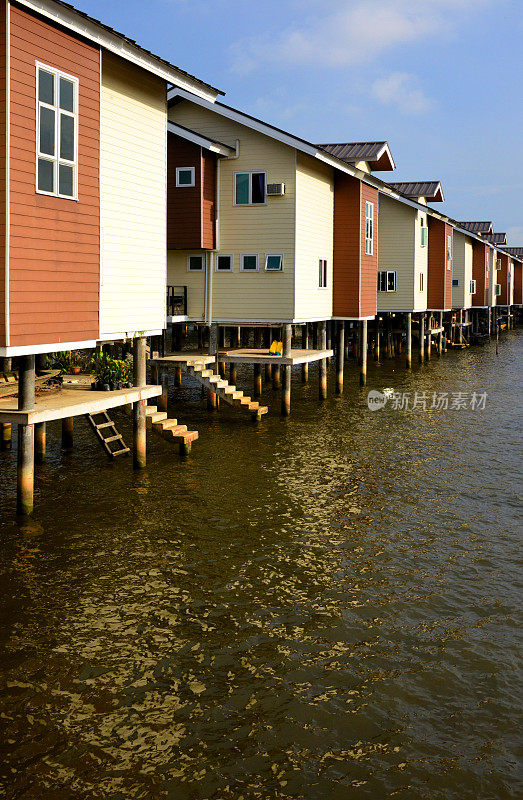 现代的架空房屋，Kampung Ayer水村，斯里巴加湾，文莱